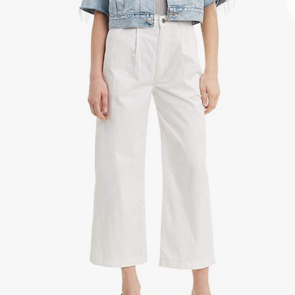 Levi’s White Wide leg Chinos